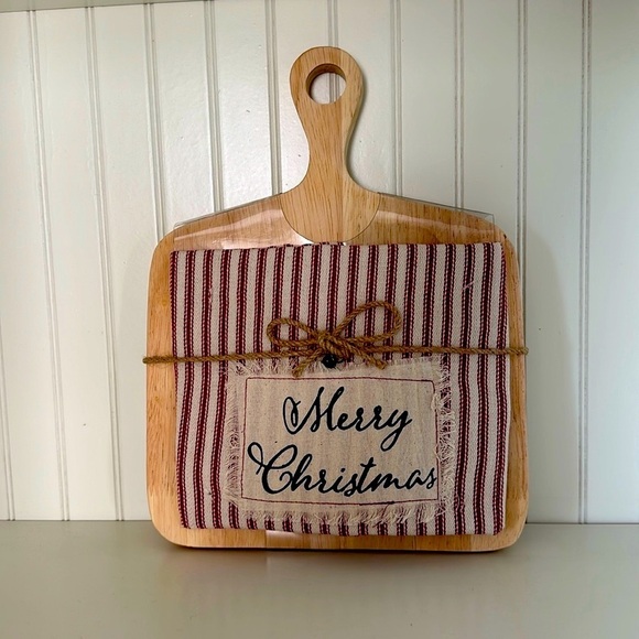Other - 🎄Christmas Cutting Board/Towel Gift Set🎄